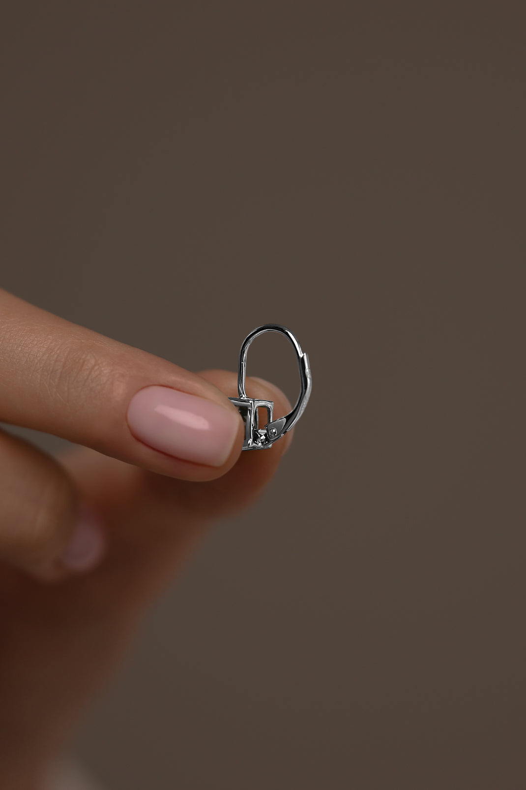 Earrings on French Lock with emerald diamond imitation in Cushion cut
