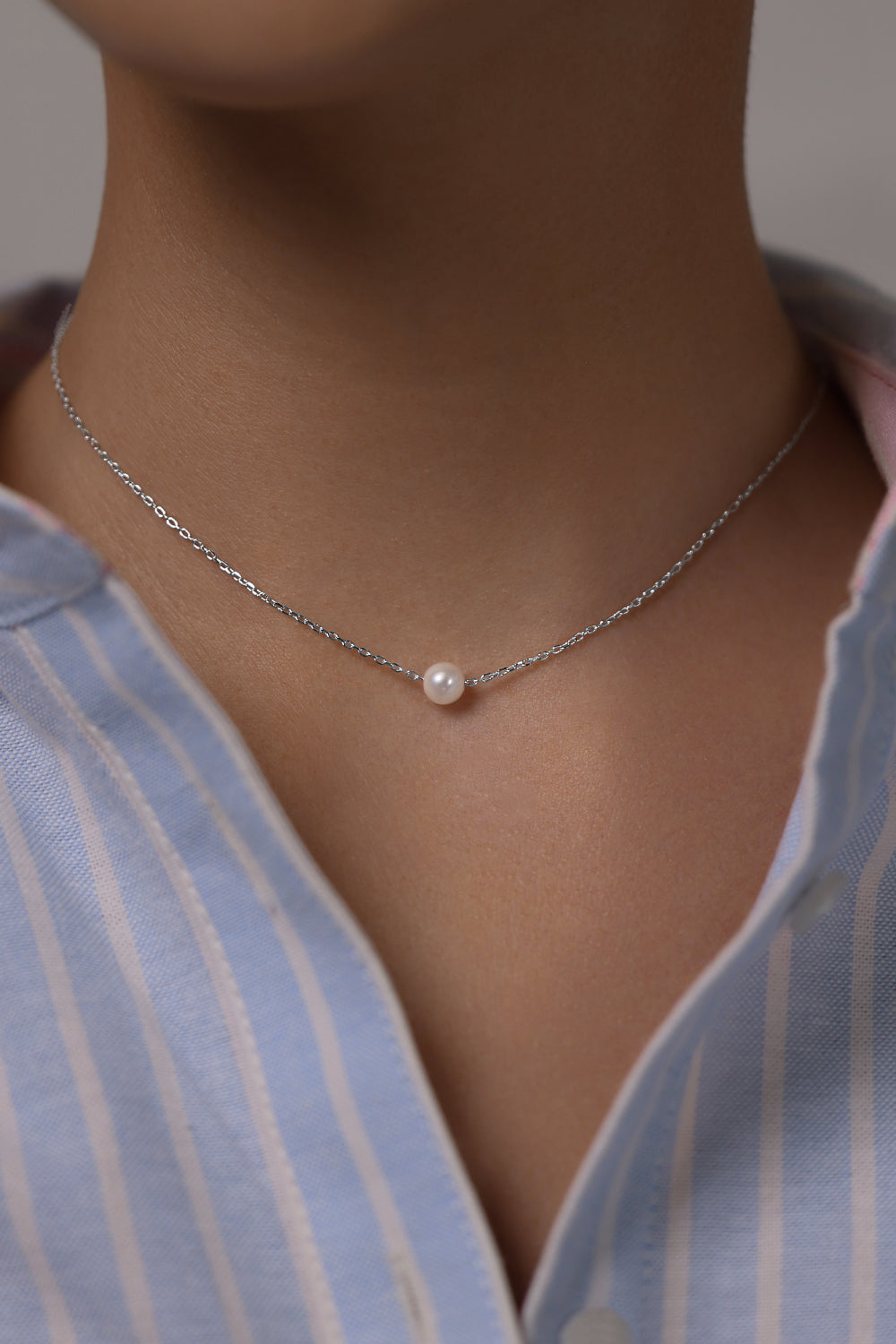 Necklace Natural round 6 mm fresh water pearl