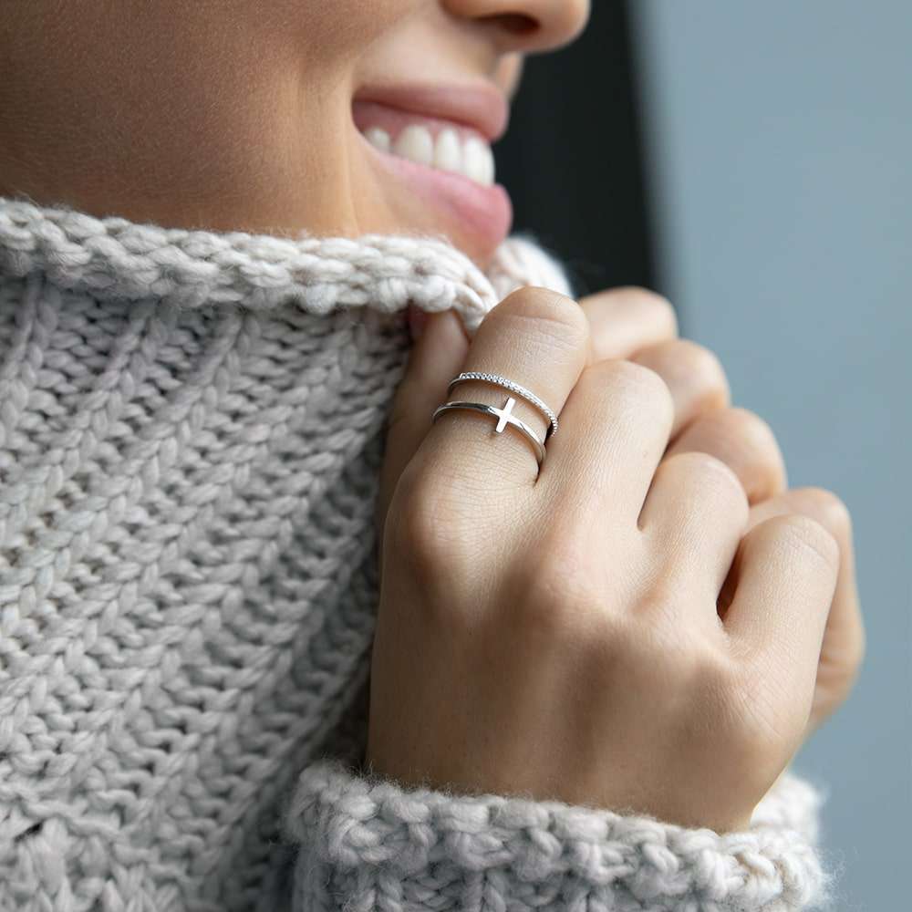 Double Ring Cross