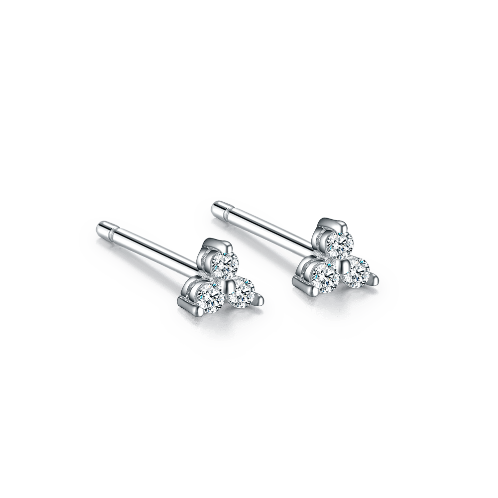 Stud earrings with three cubic zirconia