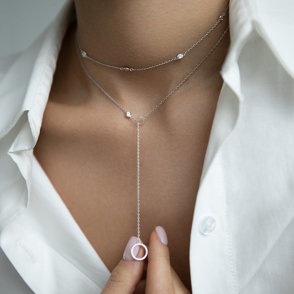 Double necklace with circle