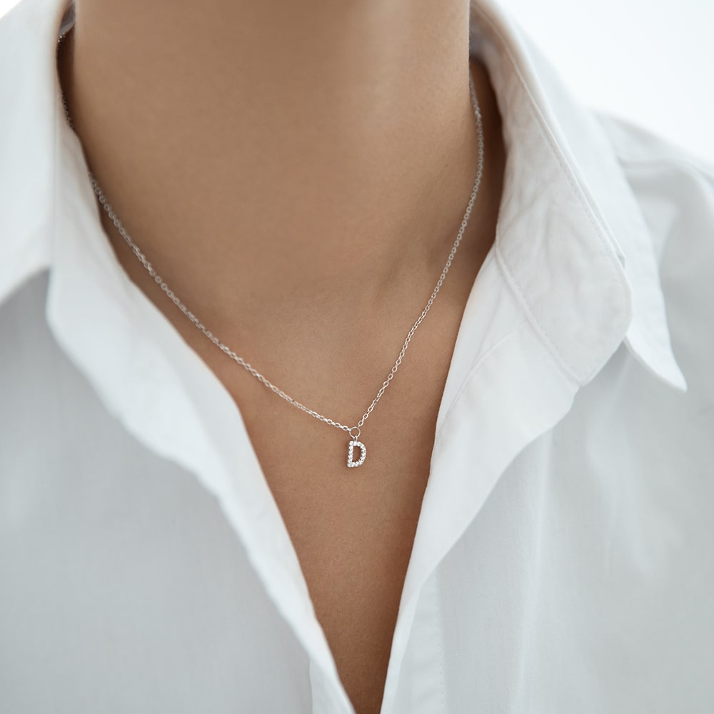 Necklace with letter D 37 cm