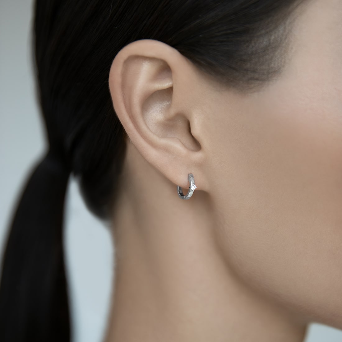 Haggis earring 8 mm with solitaire