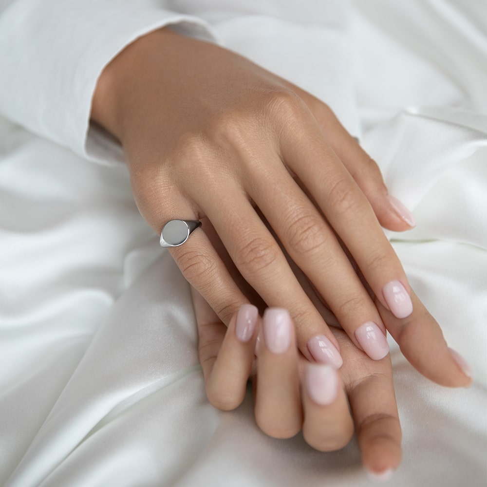 Signet ring Circle