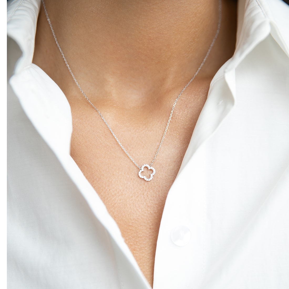 Necklace Clover 35 cm
