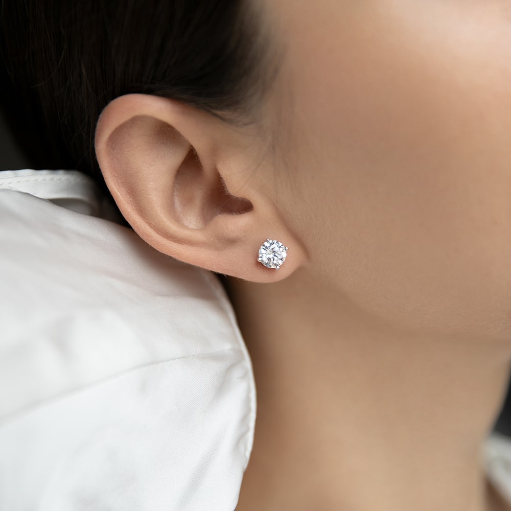 Stud earrings with cubic zirconia 6 mm