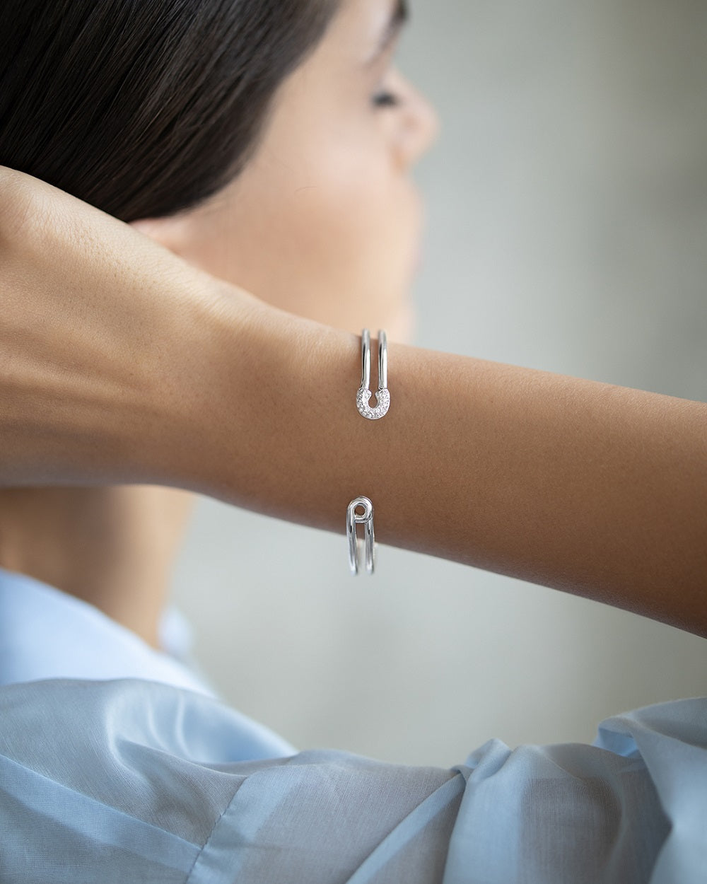 Frame bracelet Pin