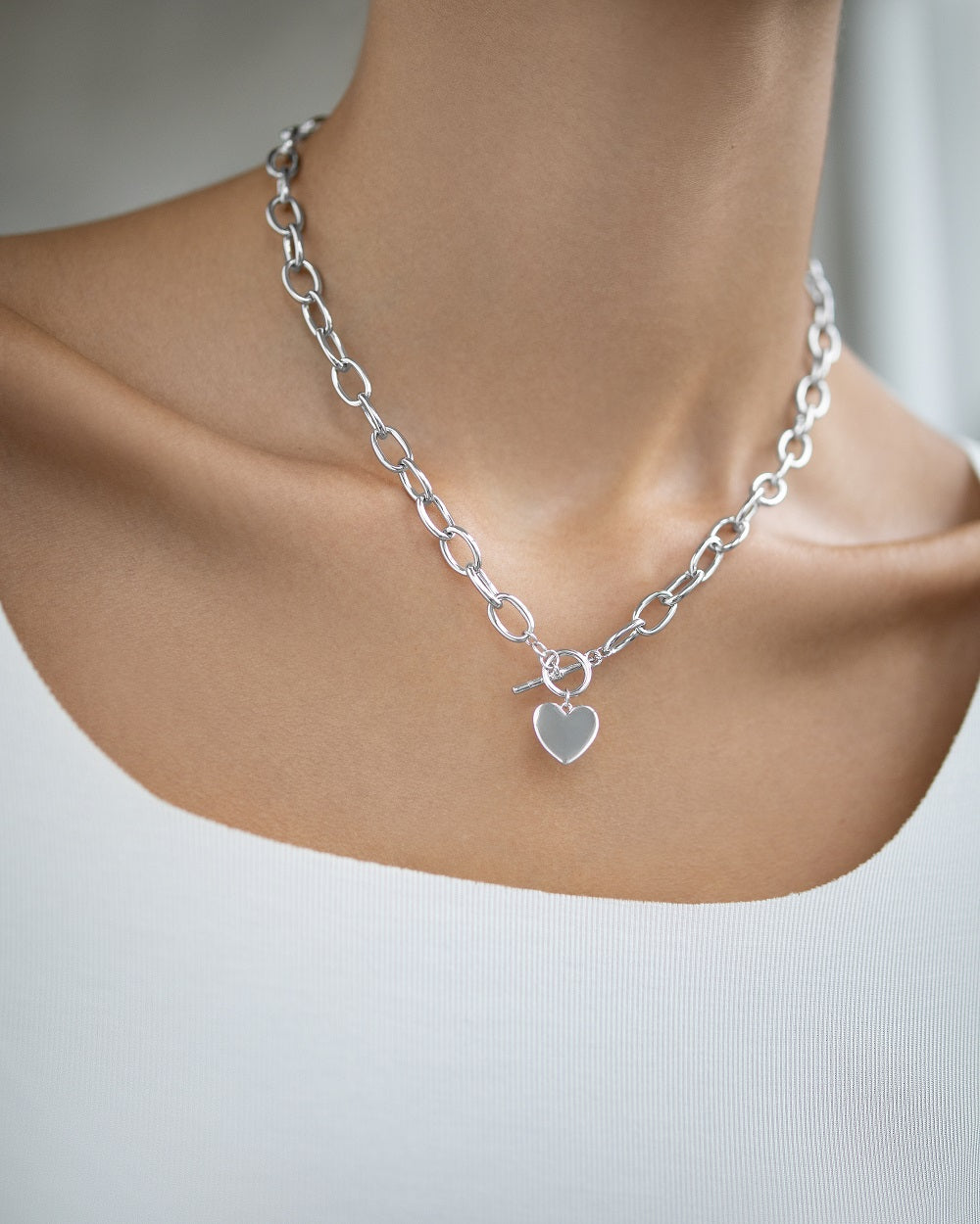 Massive necklace with heart