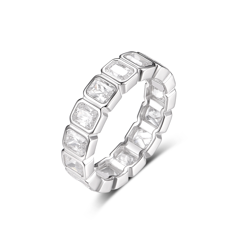 Ring path with baguette cut stones