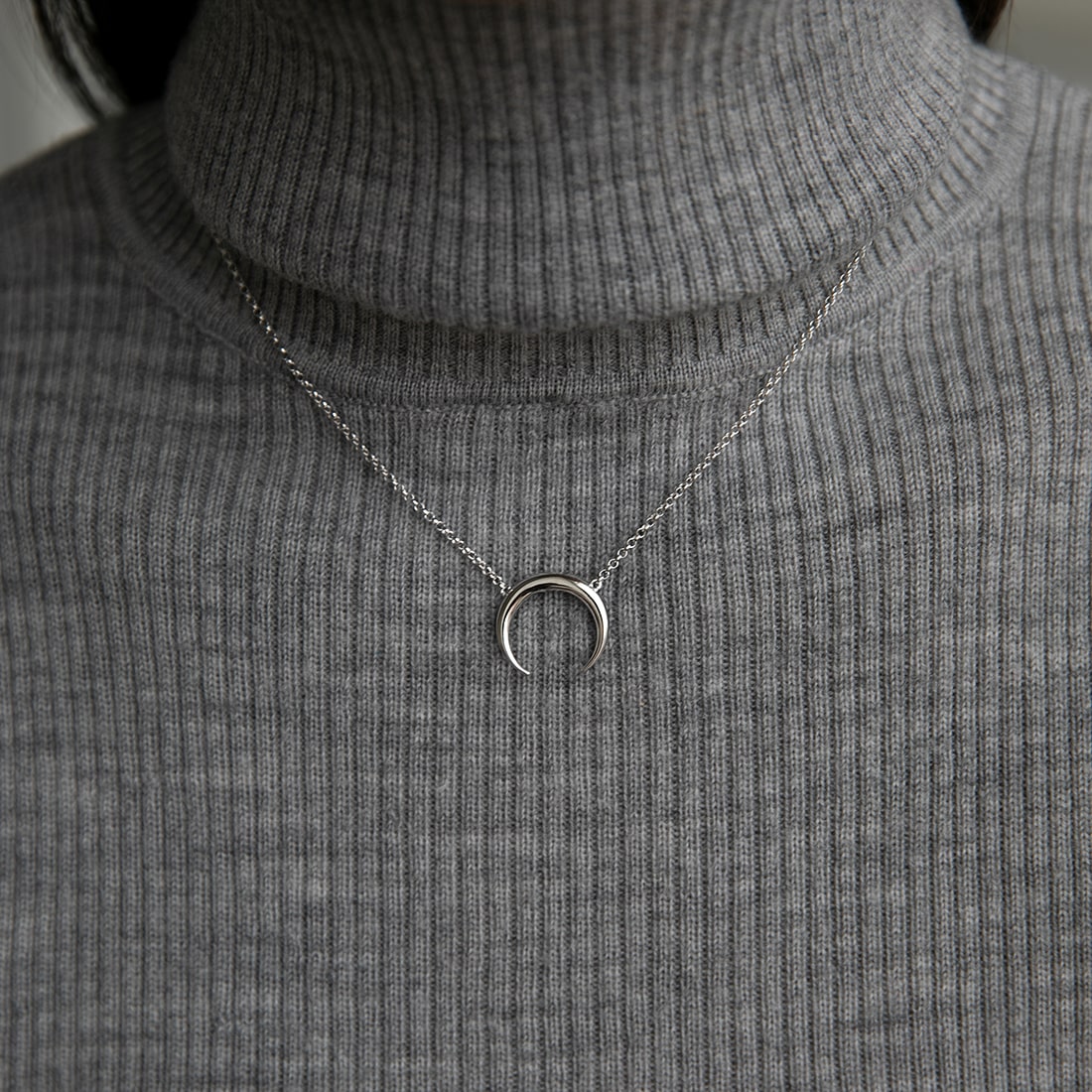Necklace Lunula 37 cm