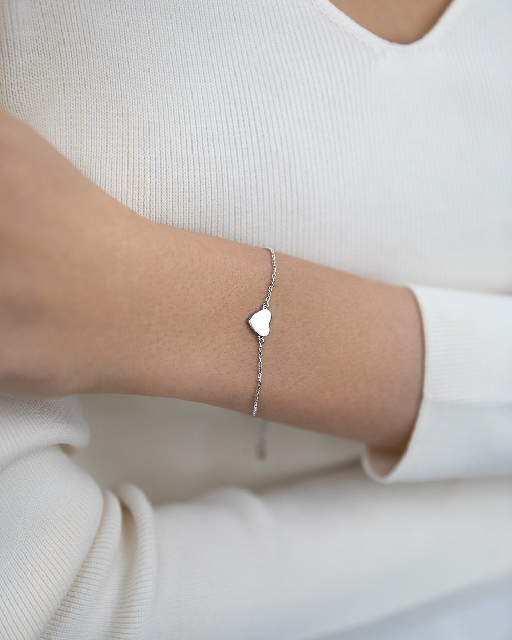 Bracelet with miniature heart