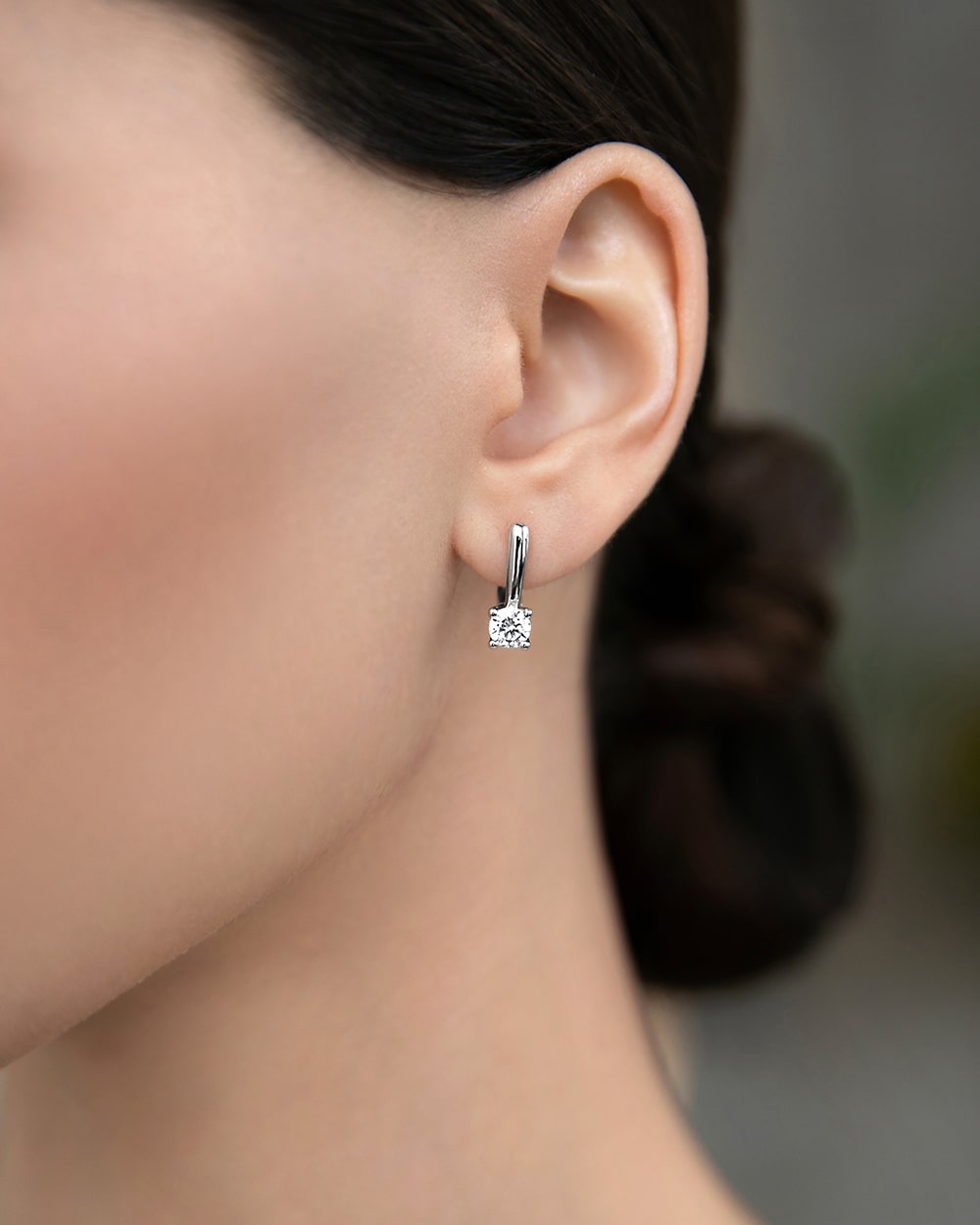 Leverback earrings with cubic zirconia