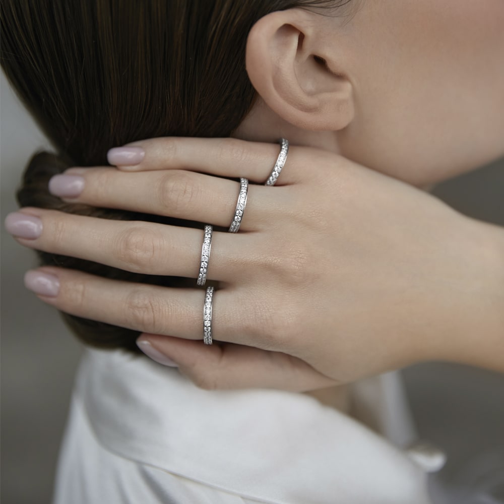 Ring with large cubic zirconia V2