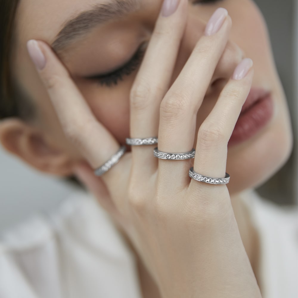 Ring with large cubic zirconia V2