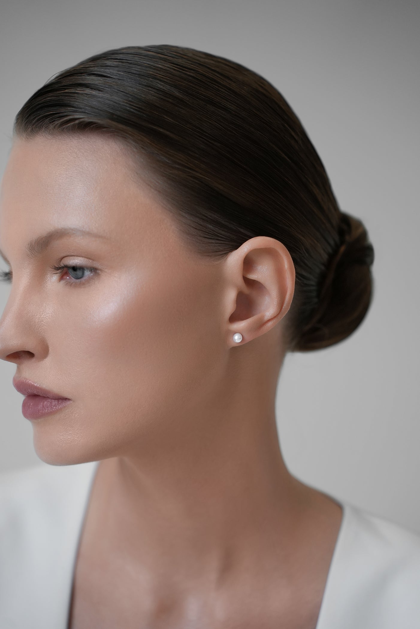Pearl studs