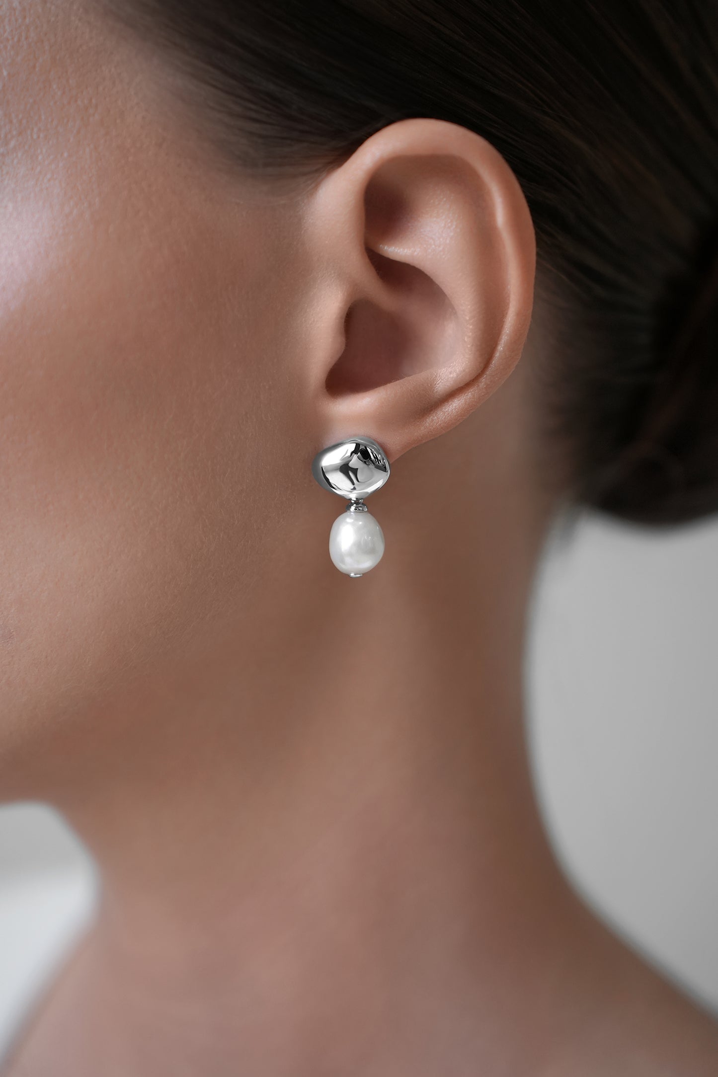 Earrings-grains with natural pearls