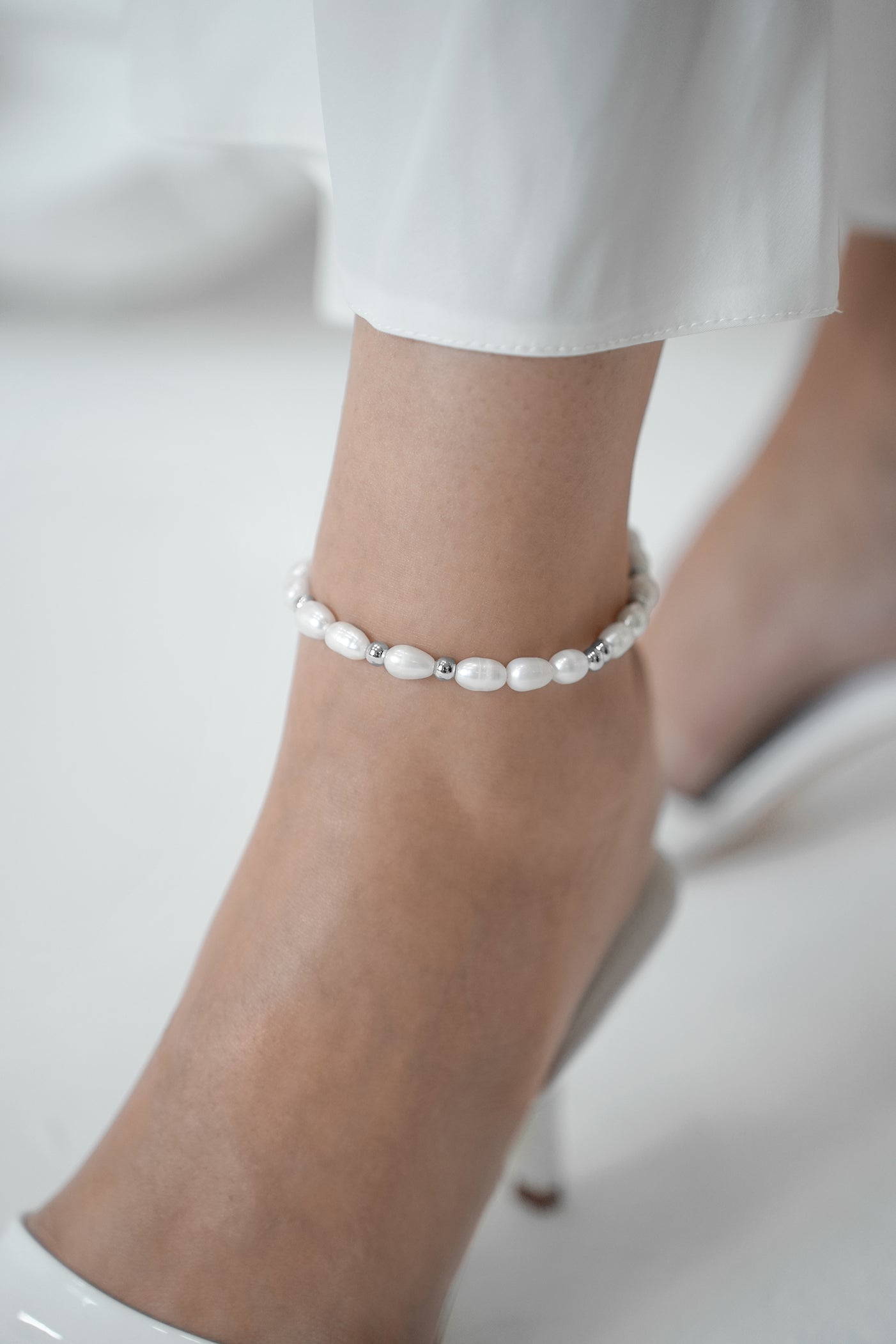 Anklet made of natural pearls Morse alphabet