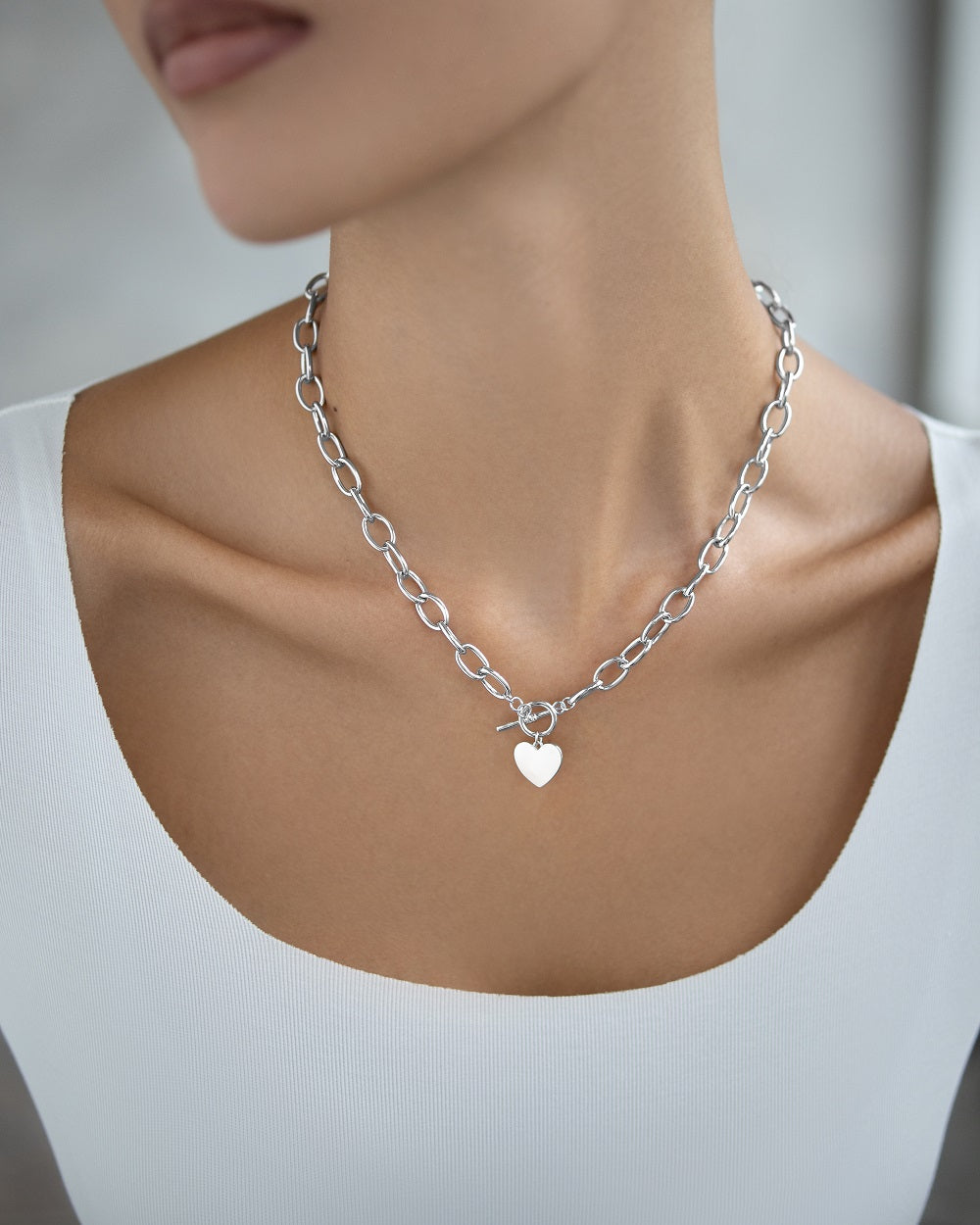 Massive necklace with heart