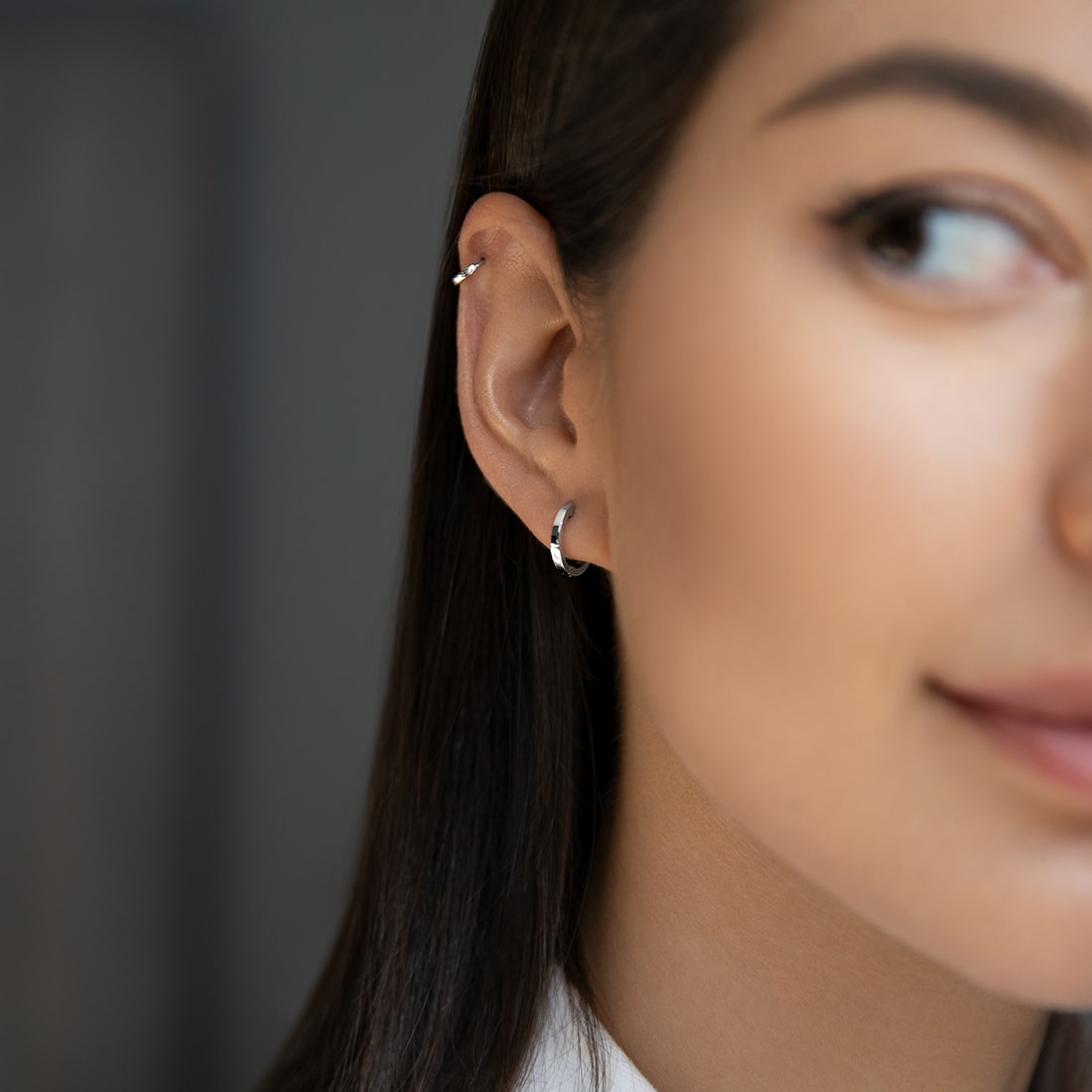 Huggies-earring 6 mm