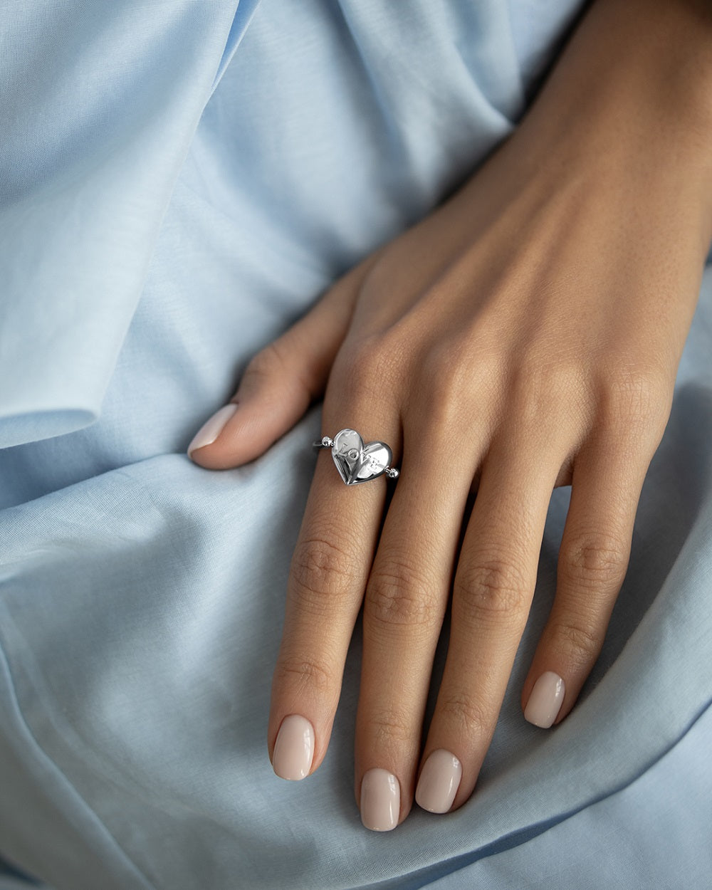 Ring Love and Hate