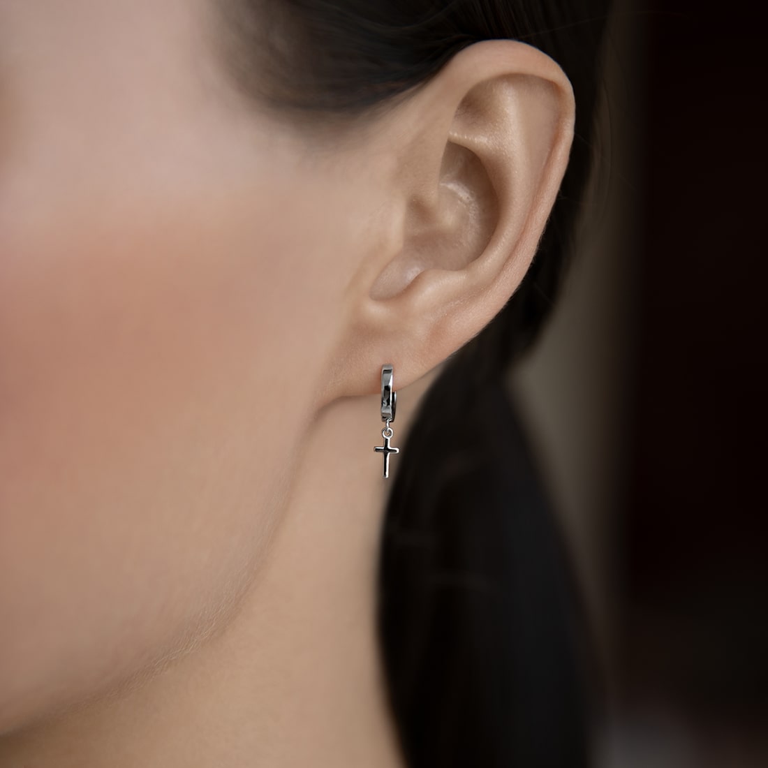 Haggis earring 8 mm with cross