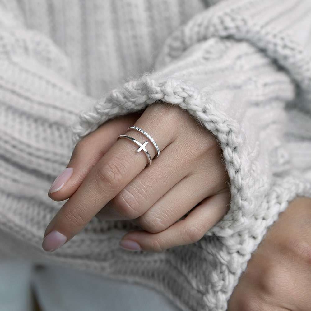 Double Ring Cross