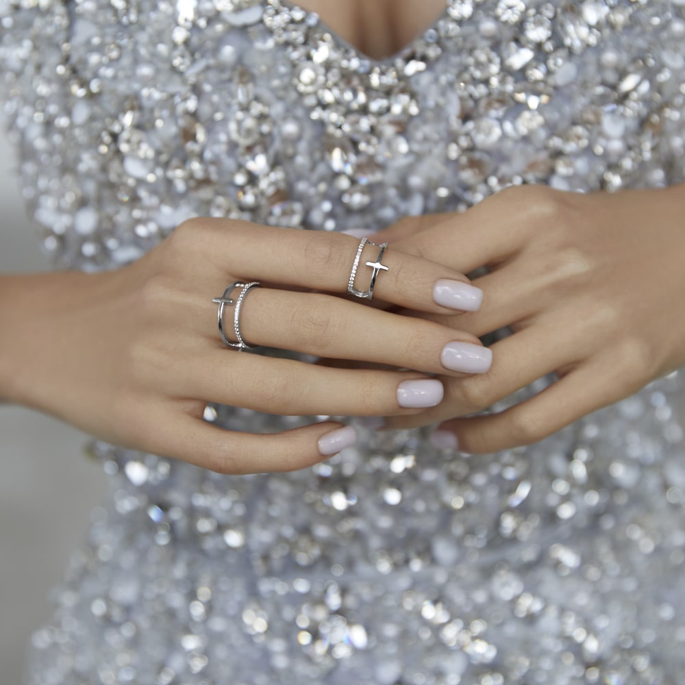 Double Ring Cross