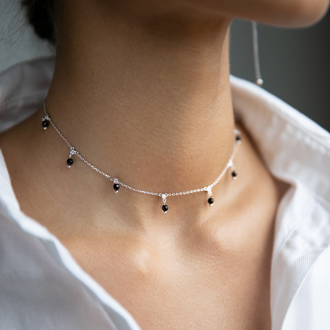 Choker with onyx