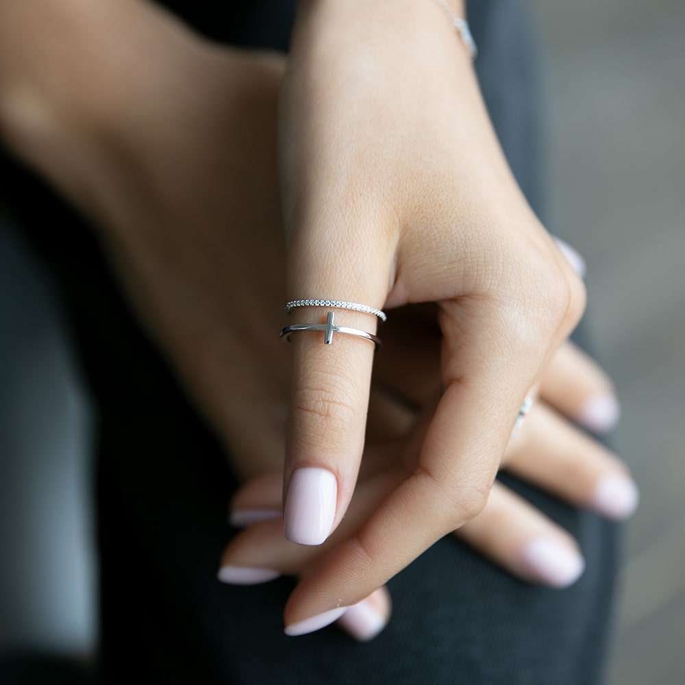 Double Ring Cross