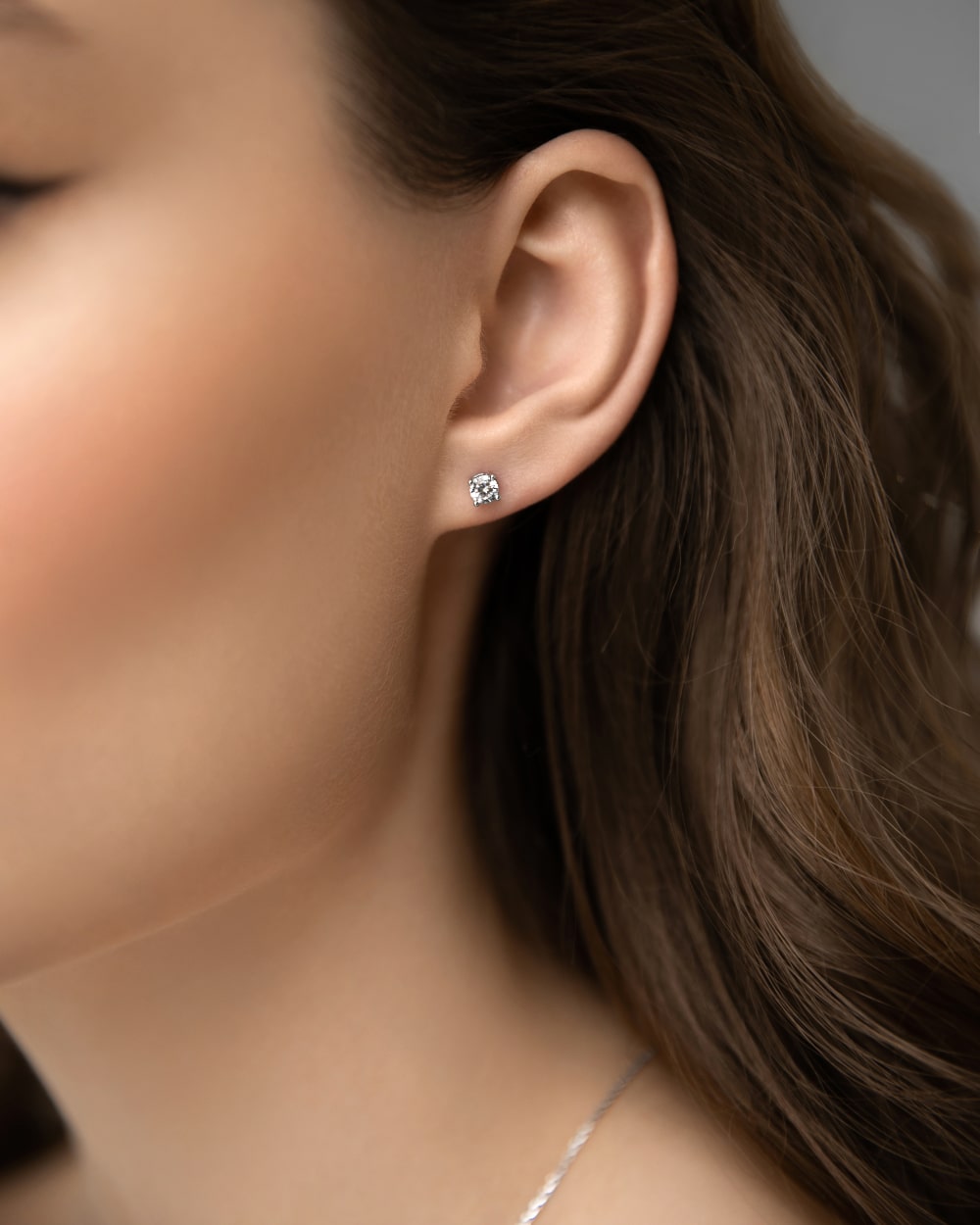 Stud earrings with cubic zirconia 3 mm