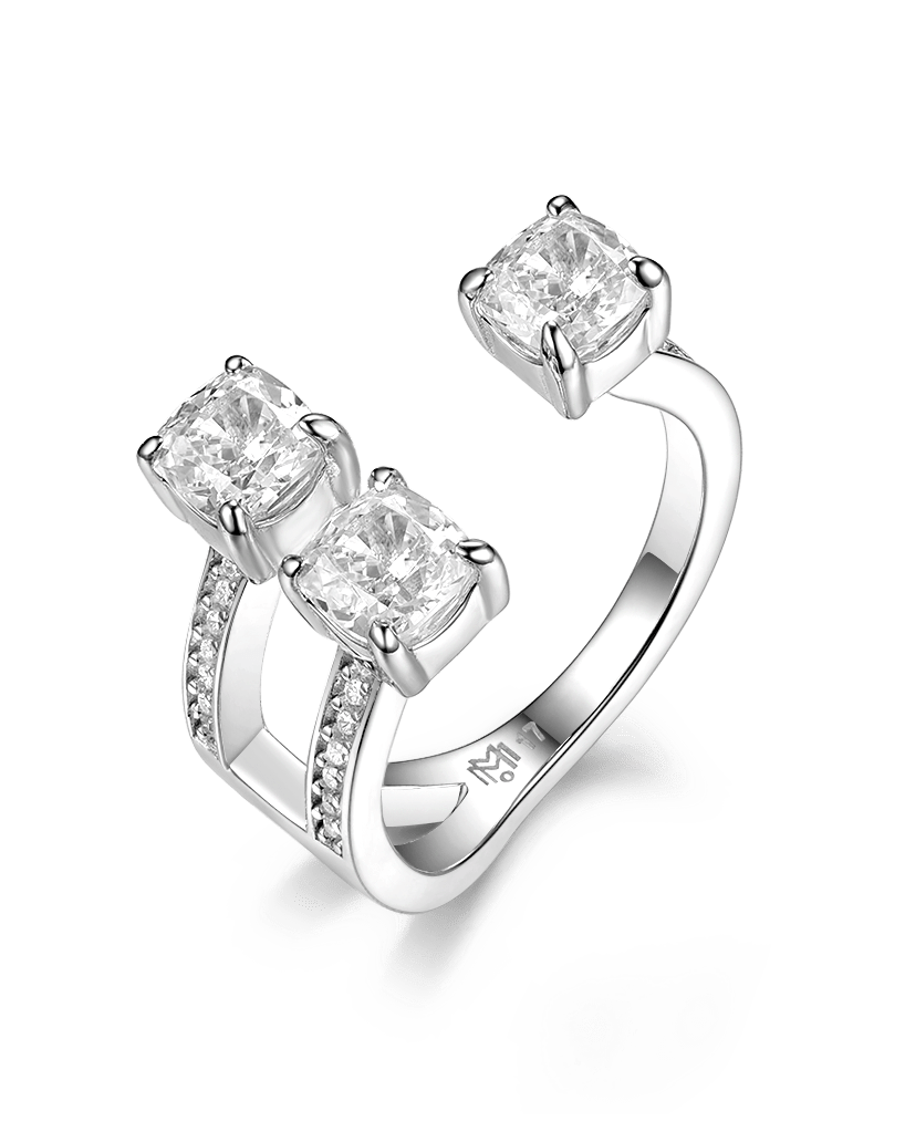 Ring with three cushions
