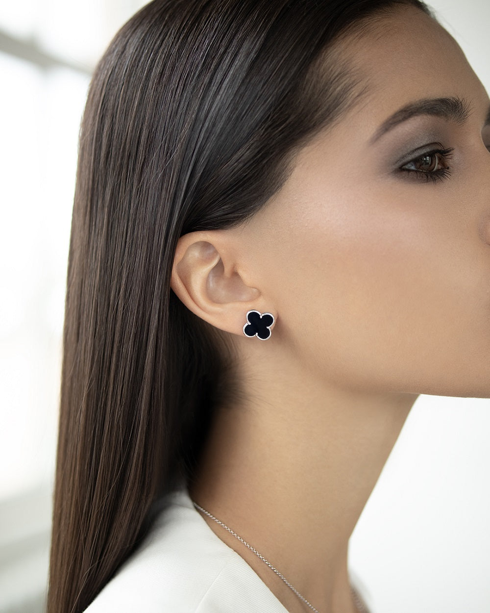 Clover earrings with black onyx
