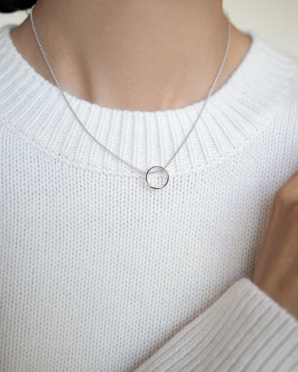 Necklace Circle without stones 35 cm