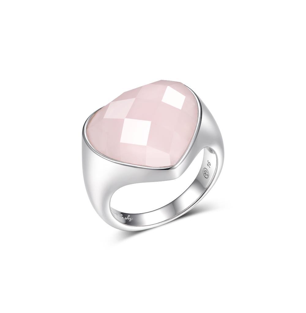 Heart ring with rose quartz