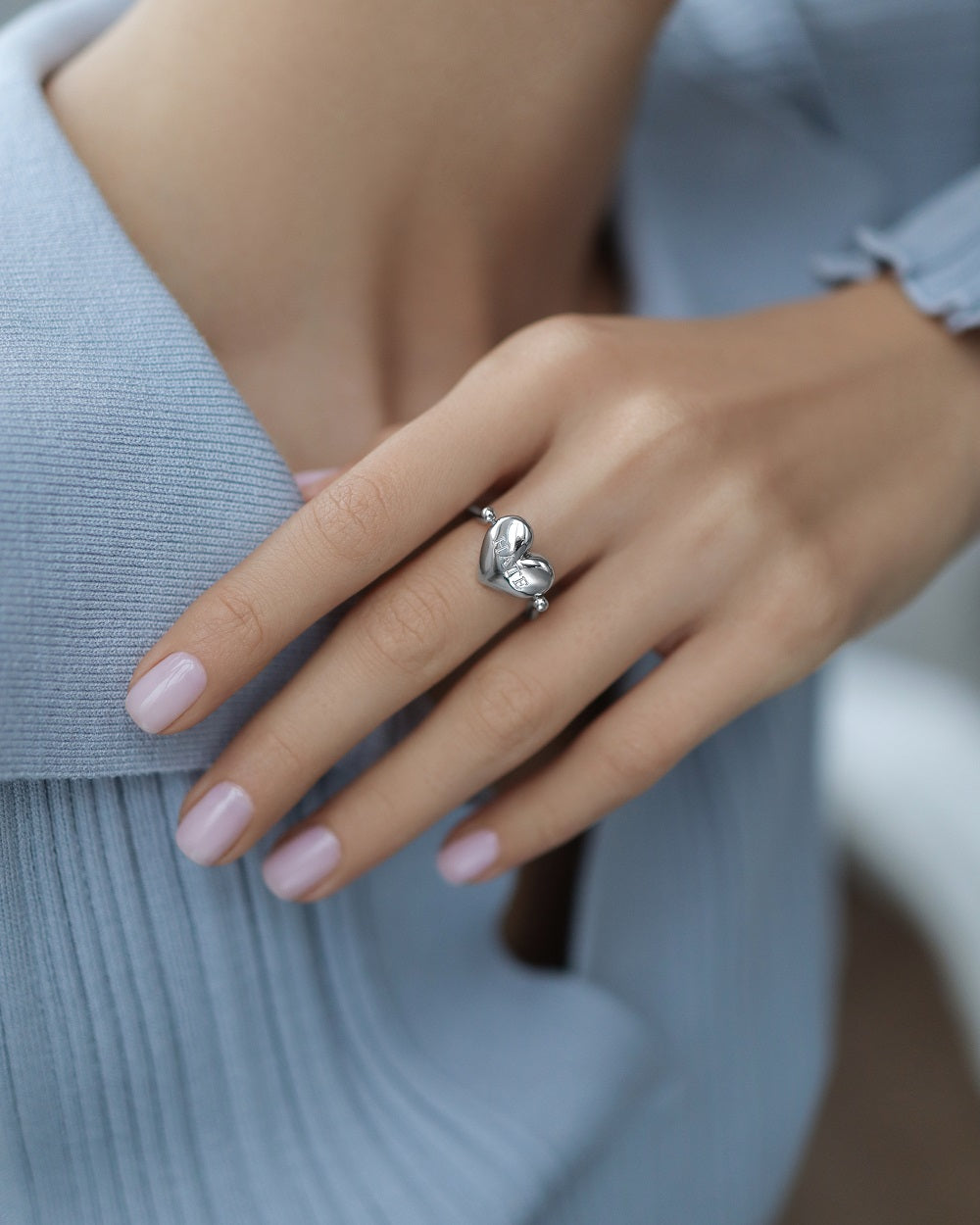 Ring Love and Hate