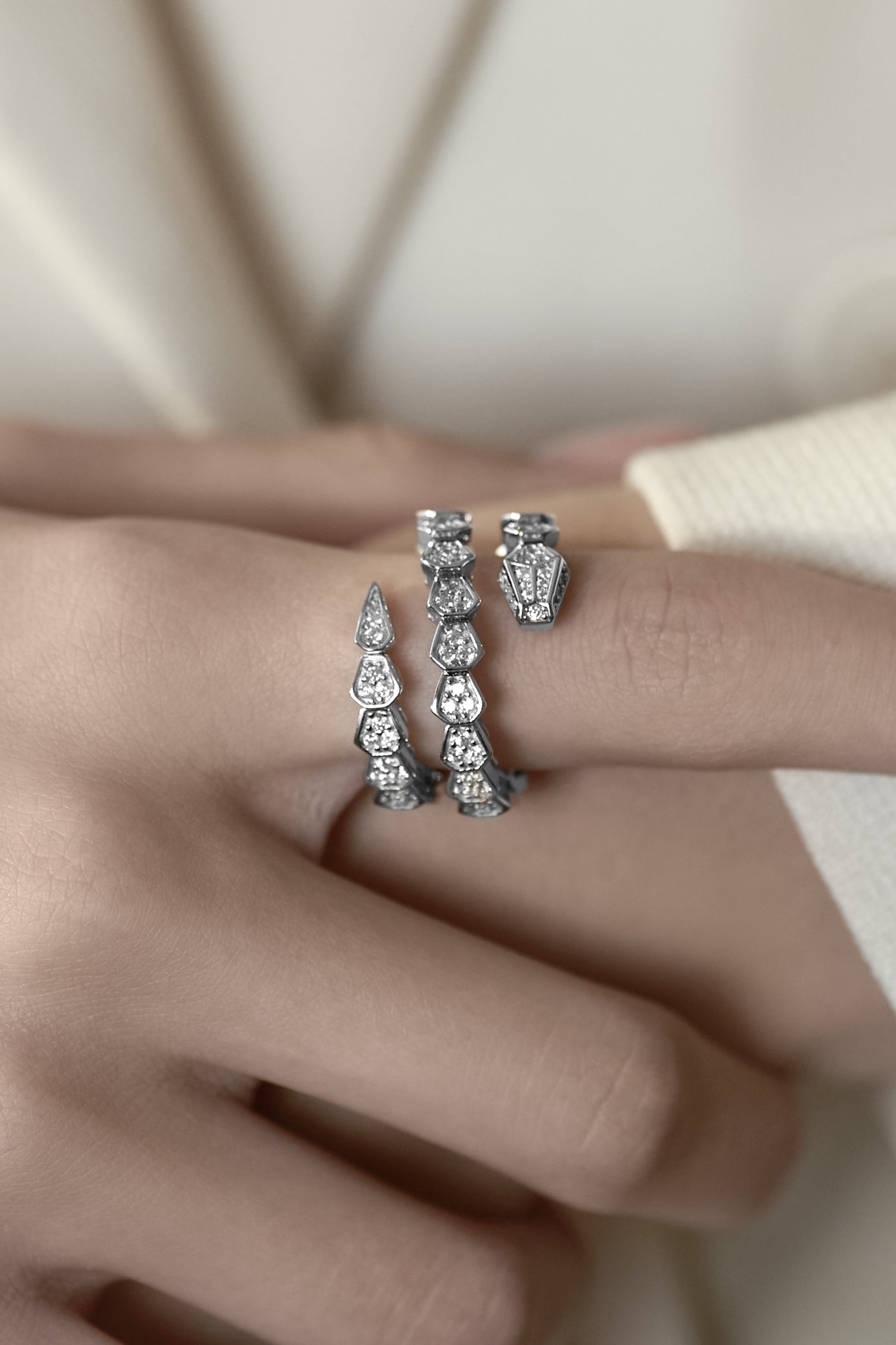 Serpent snake ring