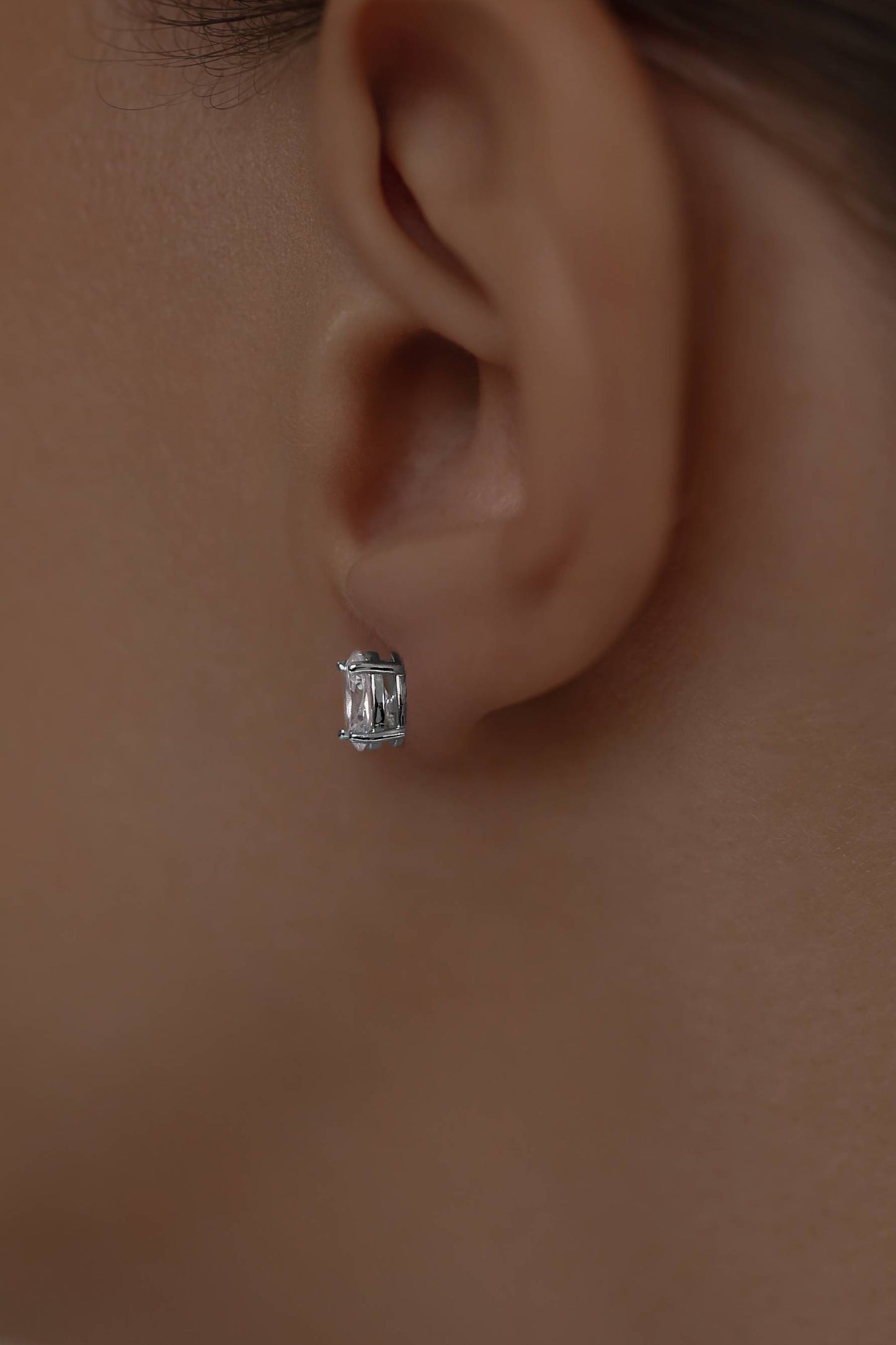 Earstuds with Oval cut high-grade cubic zirconia