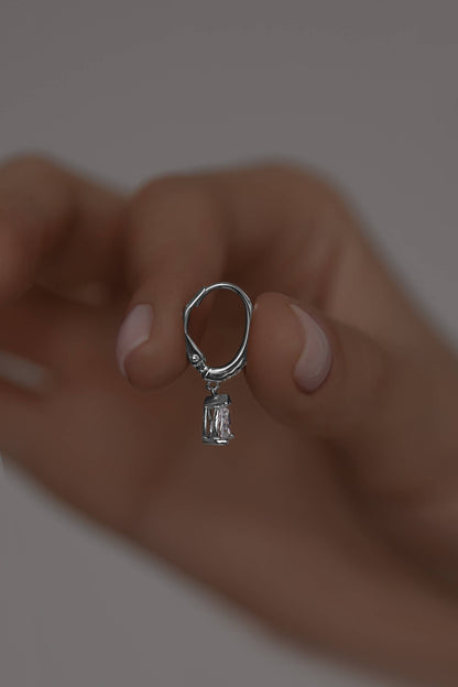 Earrings High-grade pear cut cubic zirconias with a french lock