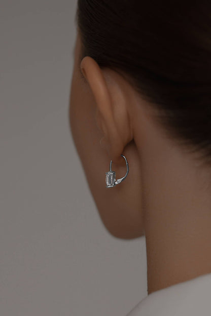 Earrings on French Lock with diamond imitation in Cushion cut