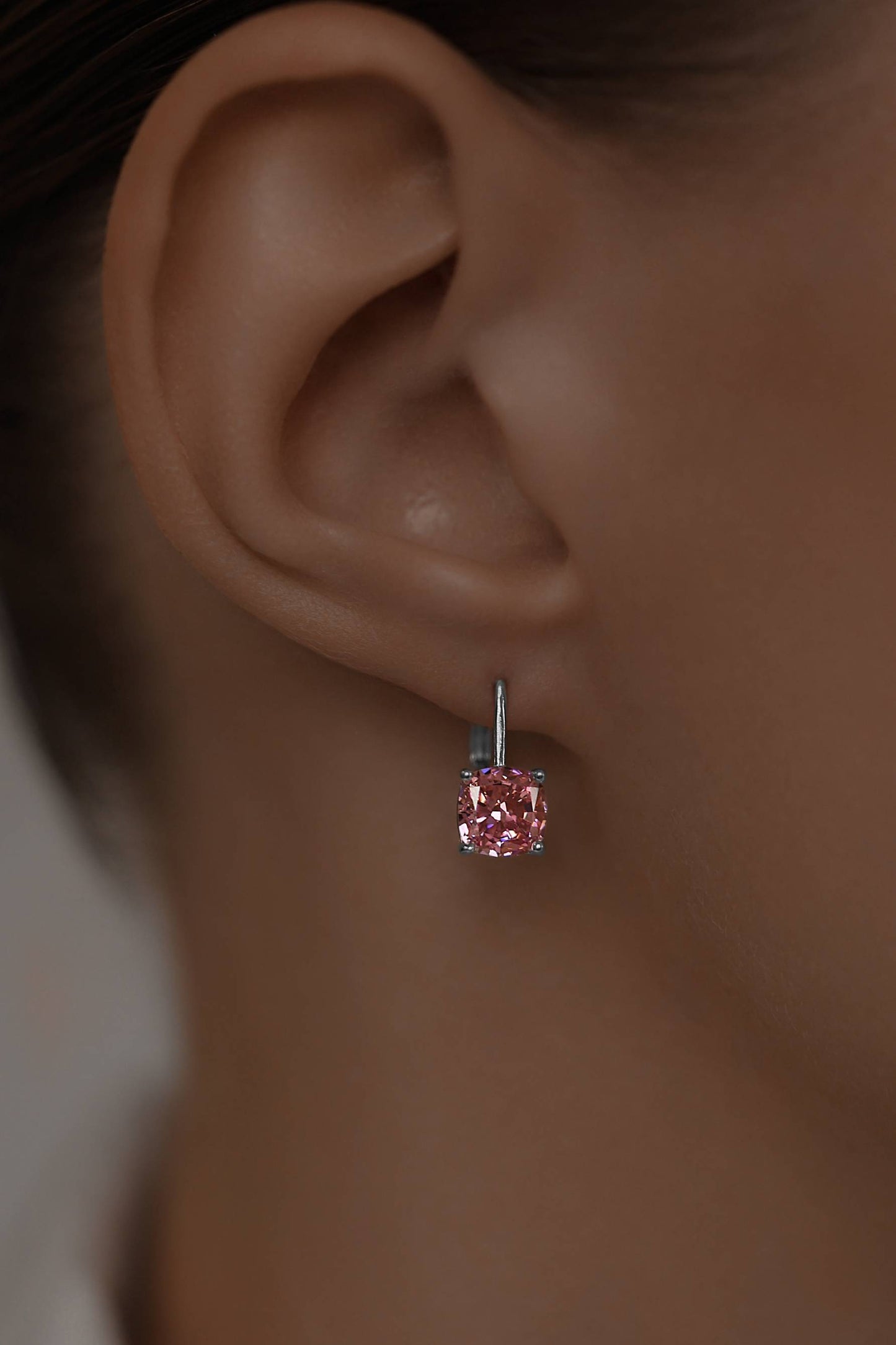 Earrings on French Lock with pink diamond imitation in Cushion cut