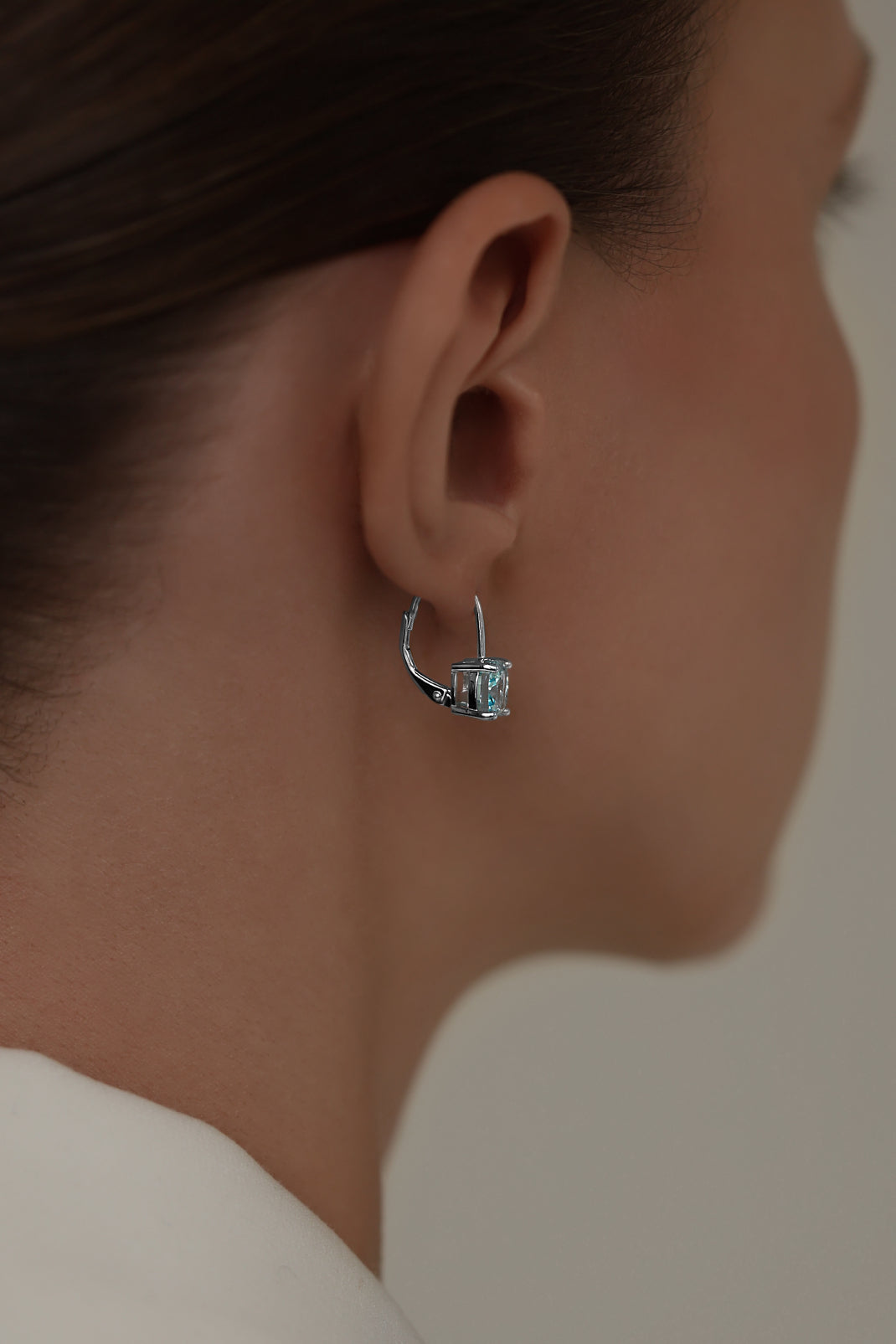 Earrings on French Lock with blue diamond imitation in Cushion cut