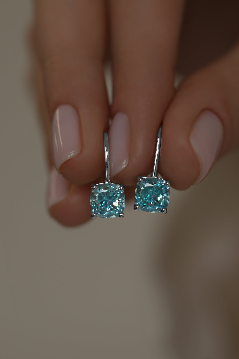Earrings on French Lock with blue diamond imitation in Cushion cut