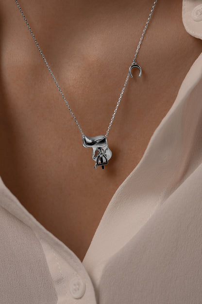Necklace Saddle
