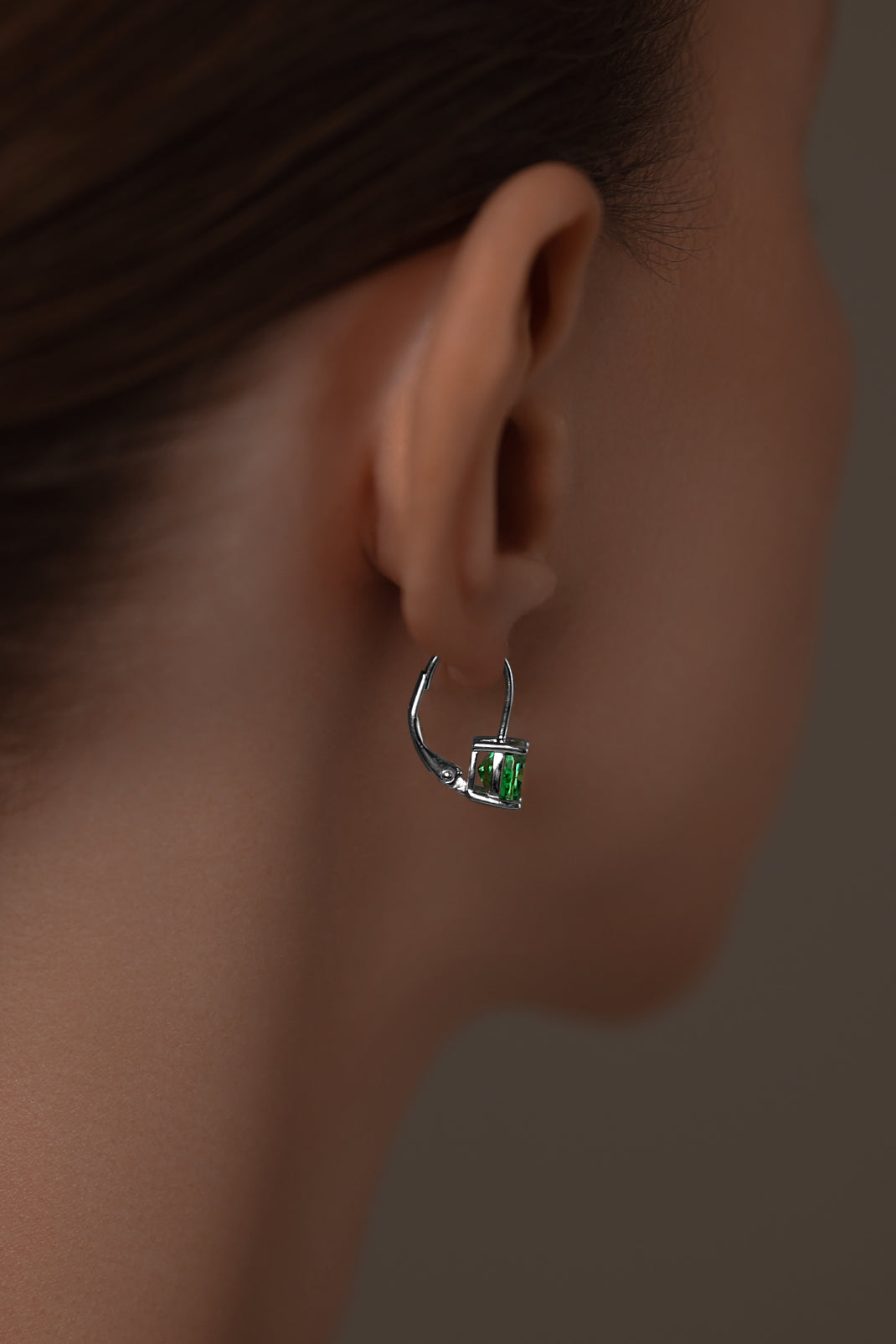 Earrings on French Lock with emerald diamond imitation in Cushion cut