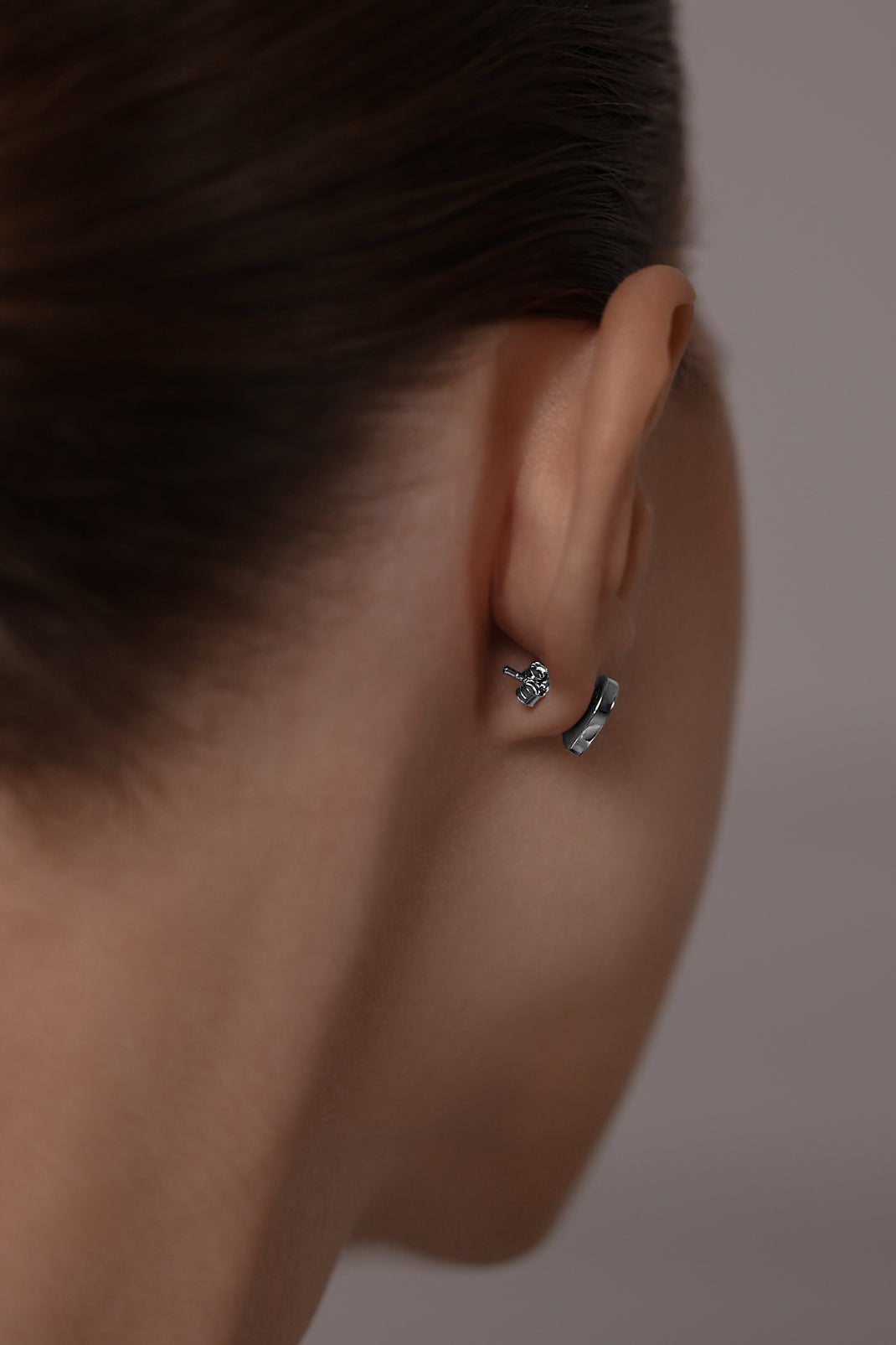 Earstuds Heart with white mother of pearl