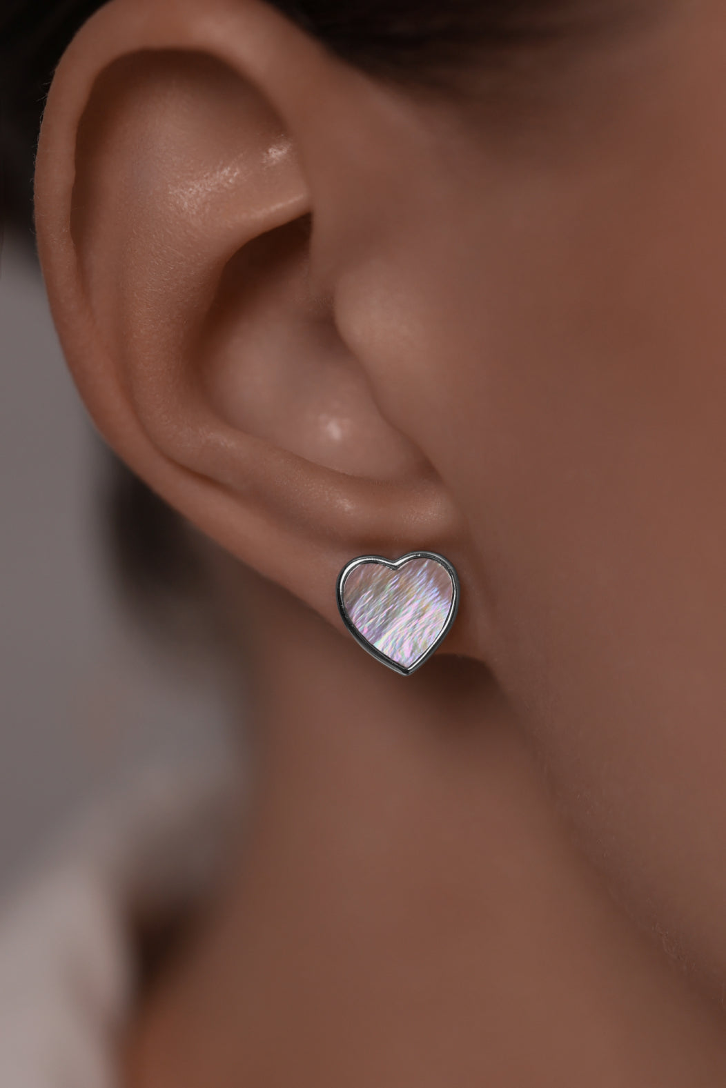 Earstuds Heart with pink mother of pearl