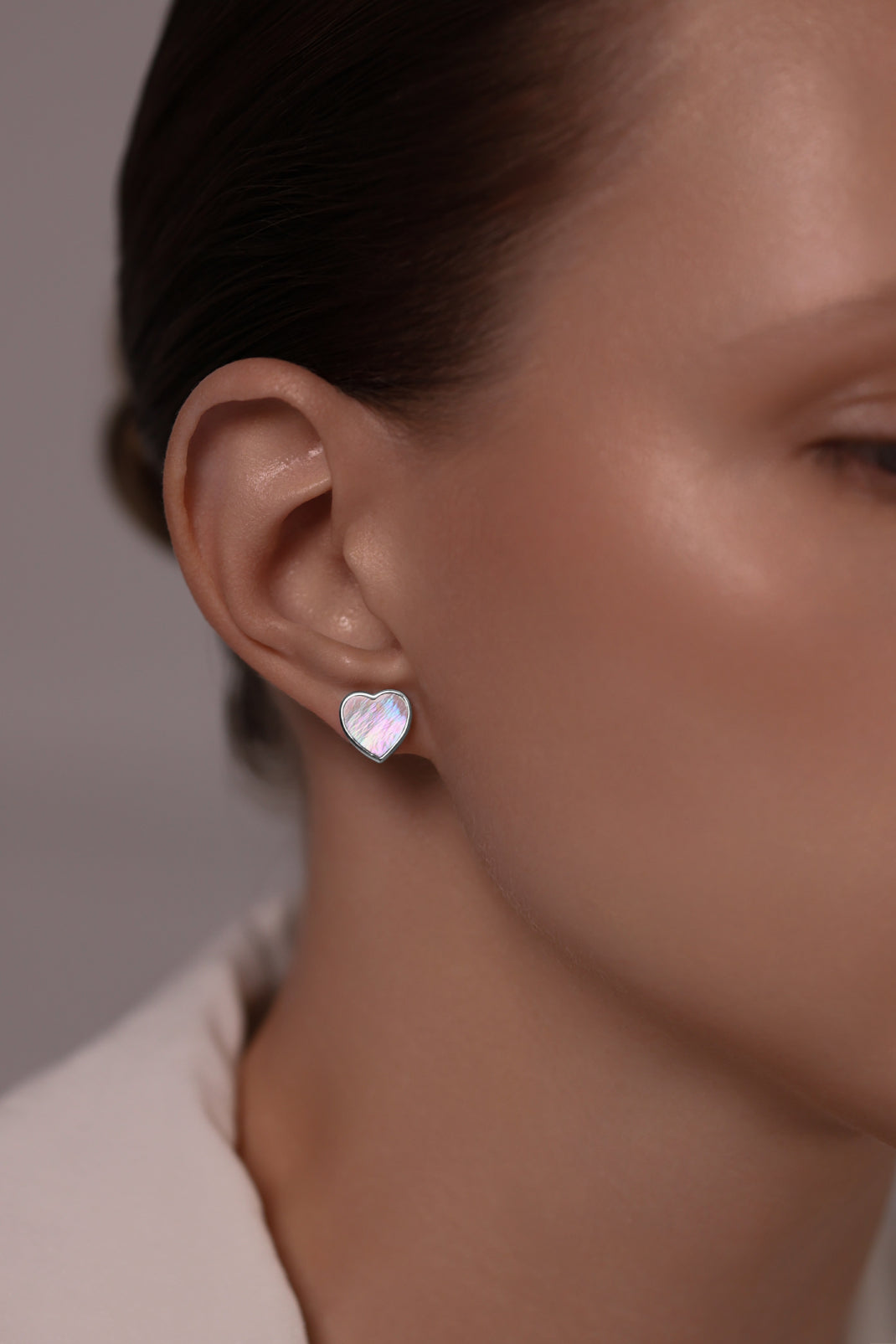 Earstuds Heart with pink mother of pearl