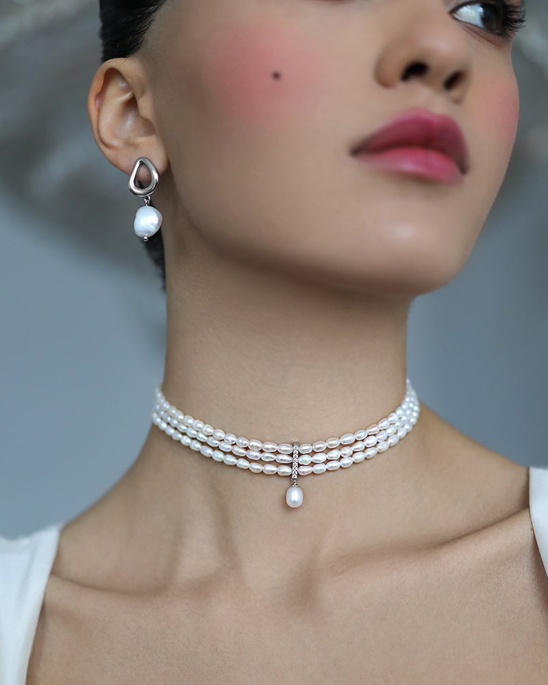 Collar necklace made of Rococo pearls