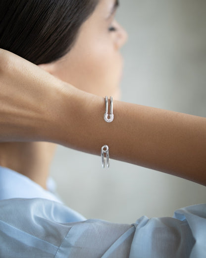 Frame bracelet Pin
