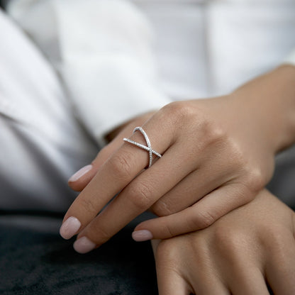Ring X with stones on the base